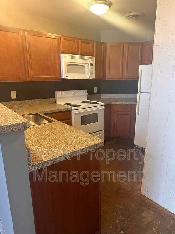 Foto del edificio - 1510 W Broad St