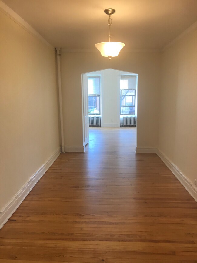 Foto del edificio - 410 E 117th St