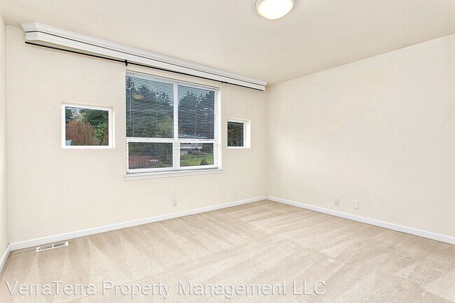 Foto del edificio - 3 br, 3.5 bath House - 8033 118th Ave NE