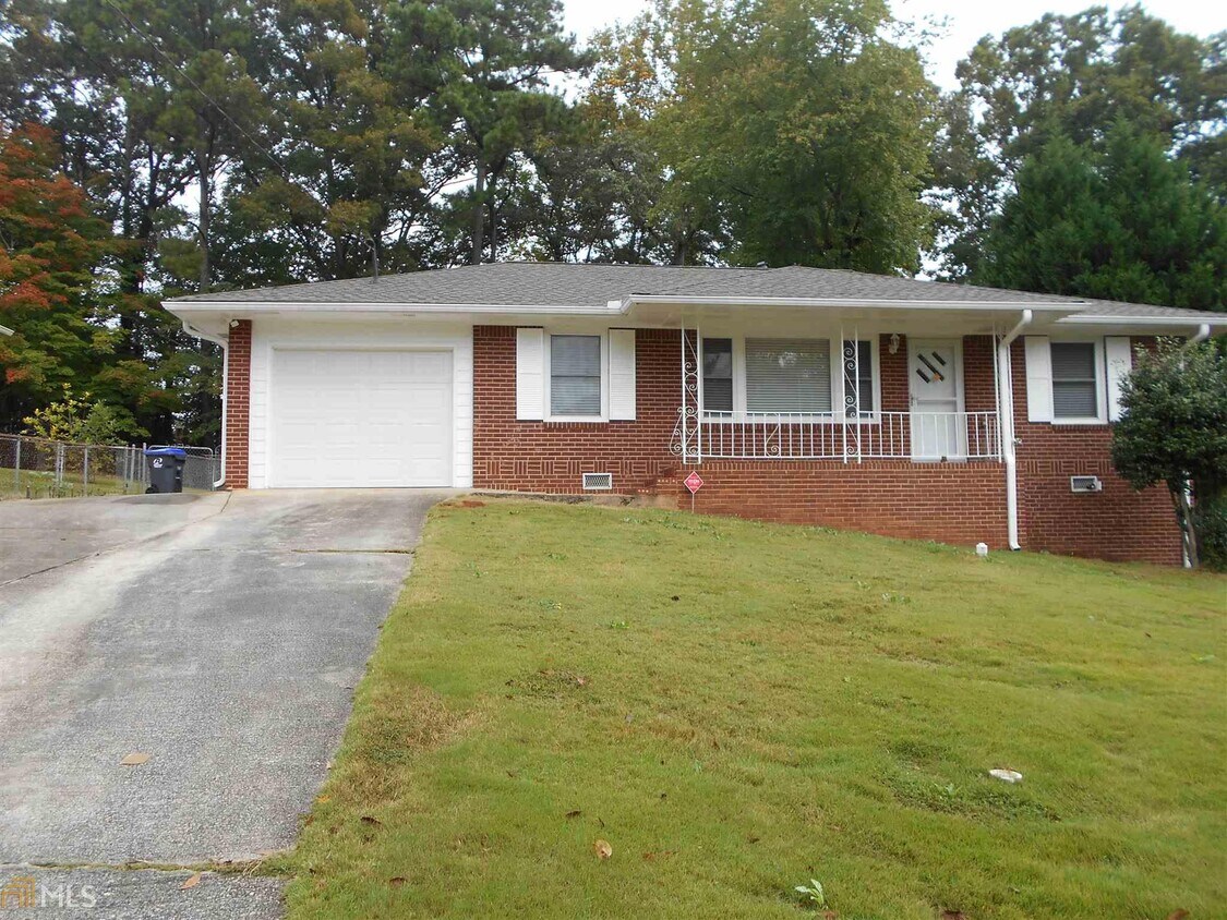 1964 Mural Cir, Morrow, GA 30260 House for Rent in Morrow, GA