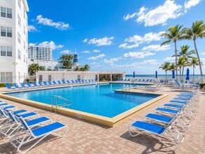 Building Photo - 3505 S Ocean Dr