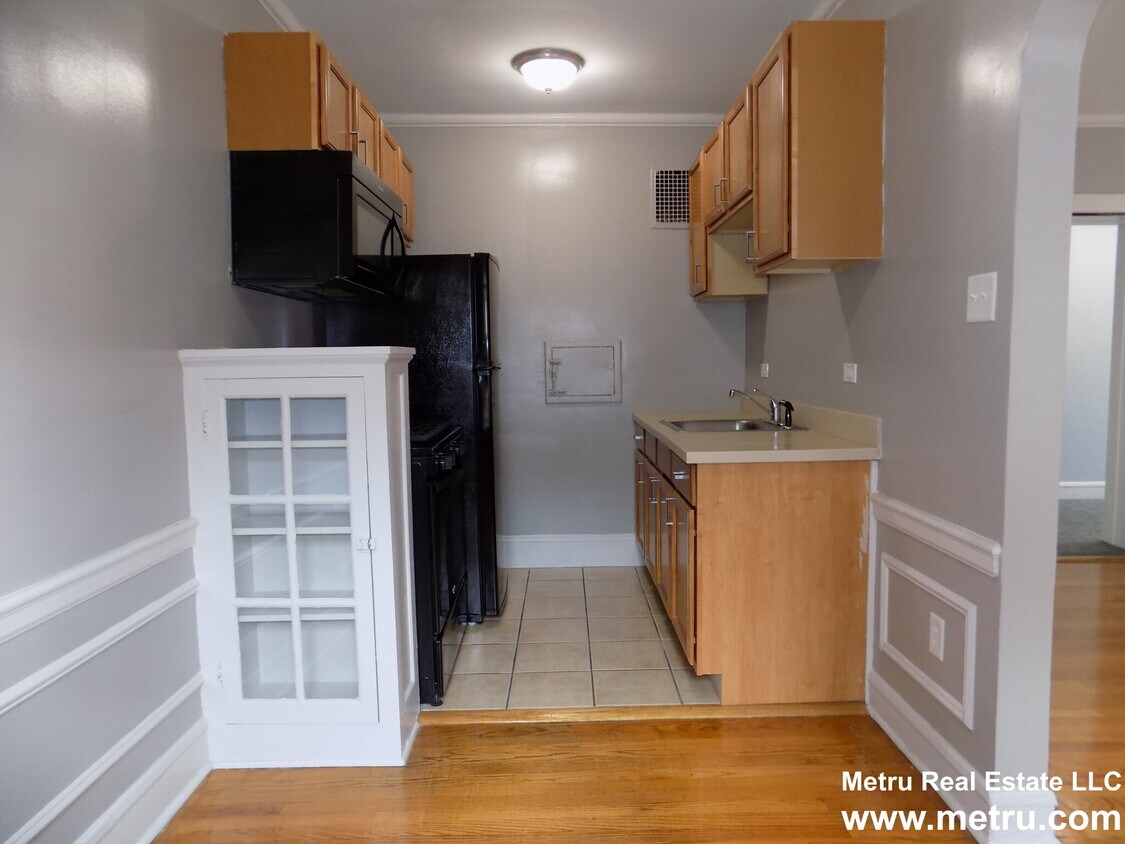 1301 W Argyle St Unit 307, Chicago, IL 60640 Condo for Rent in