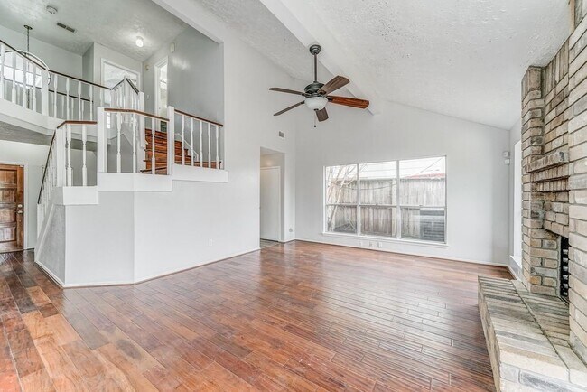 Foto del edificio - 1916 Woodland Hills Dr