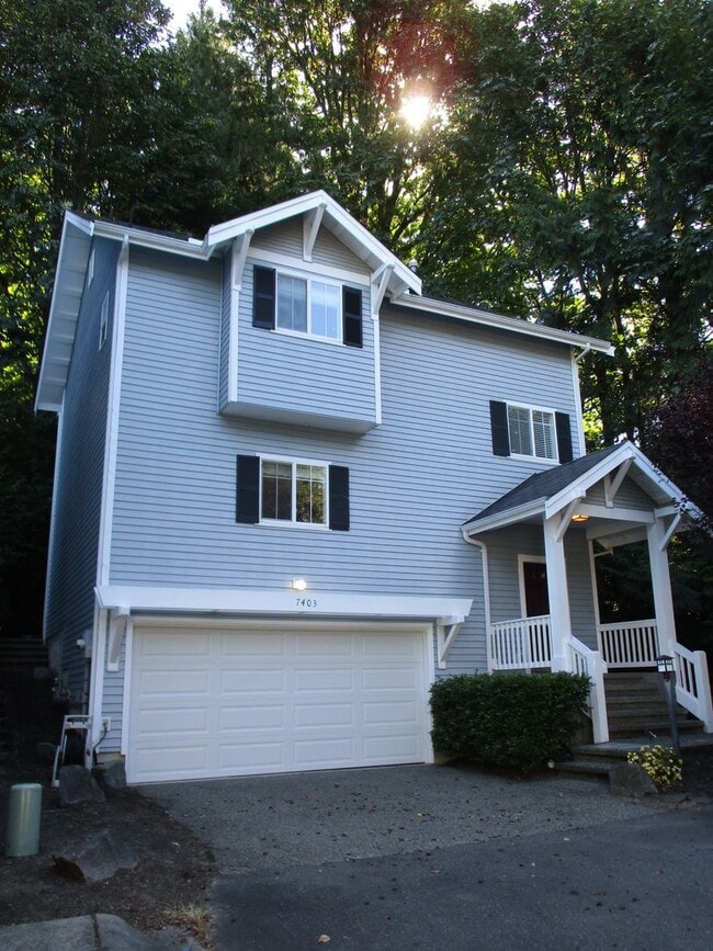 Building Photo - 7403 Larkspur Ct