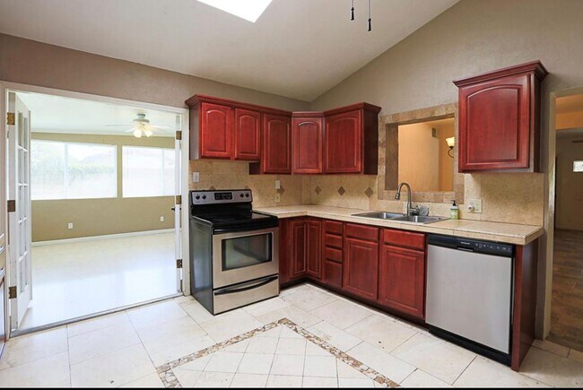 Foto del edificio - 3415 N 34th St