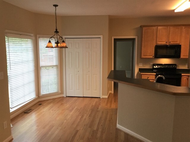 Building Photo - 5705 Beargrass Lane