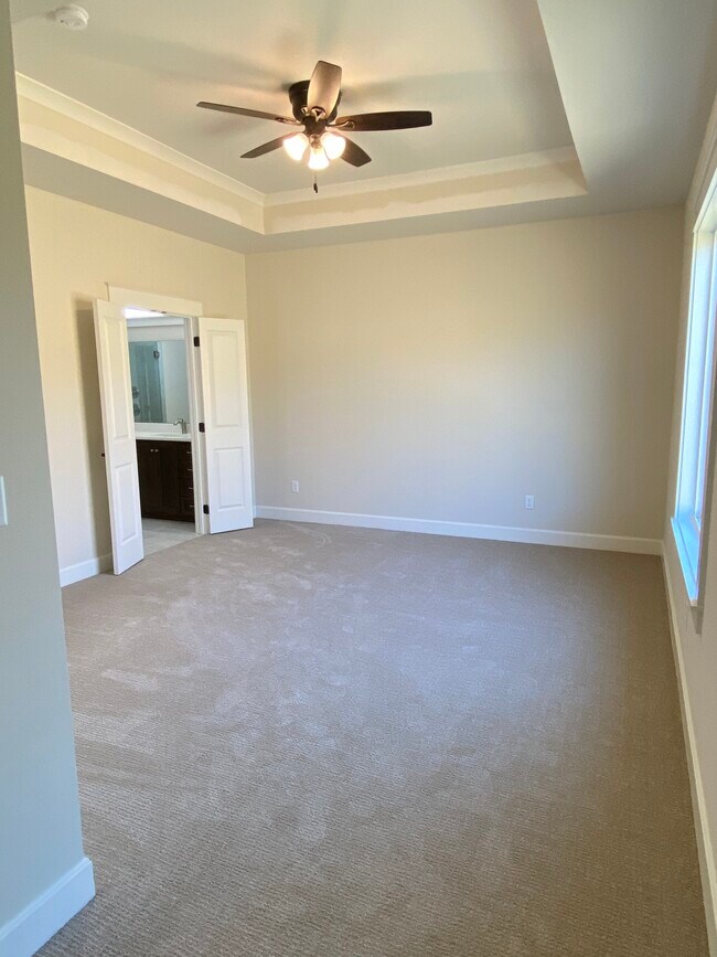 Building Photo - 415 Three Forks Dr