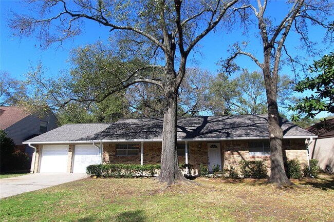 Foto del edificio - 10038 Briarwild Ln