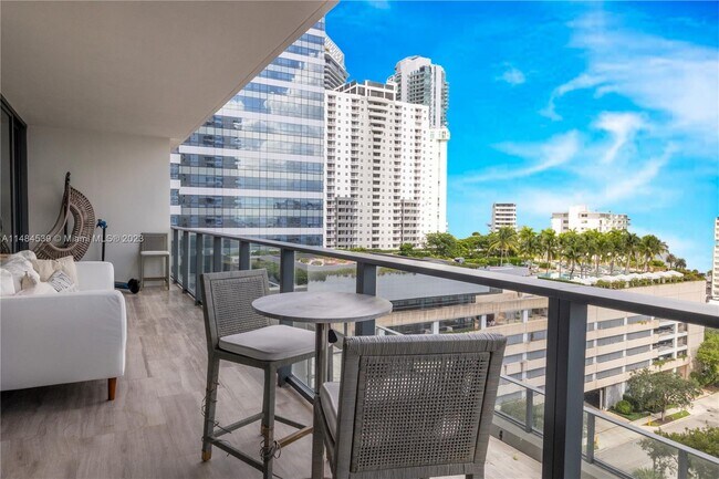 Building Photo - 1451 Brickell Ave