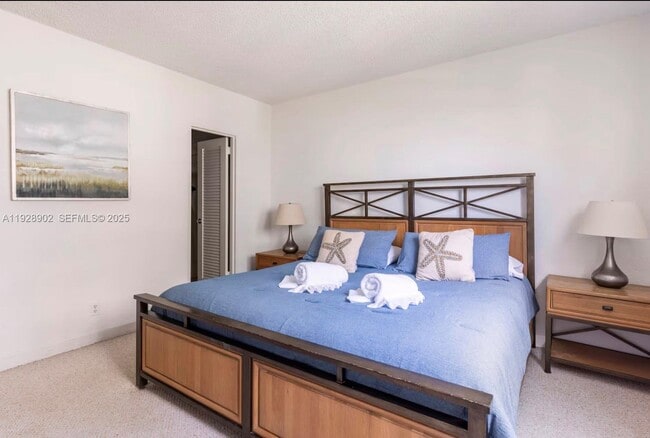 Building Photo - 4001 S Ocean Dr