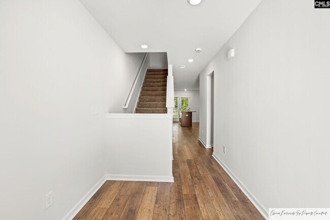 Building Photo - 441 Pepperbush Ln