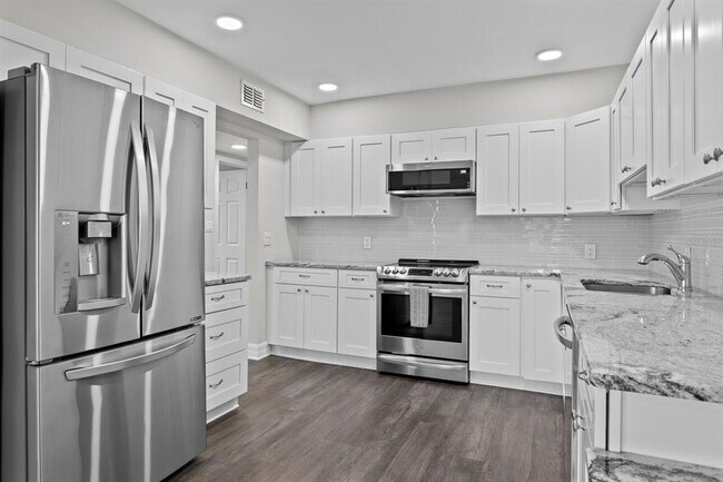 Foto del edificio - 1200 N Shore Dr NE
