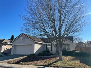 Building Photo - 5200 Fox Trotter Way