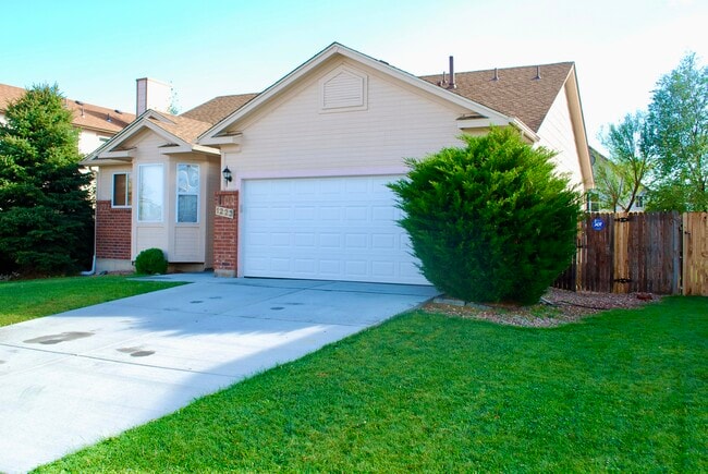 Front of house - 1223 Gumwood Dr