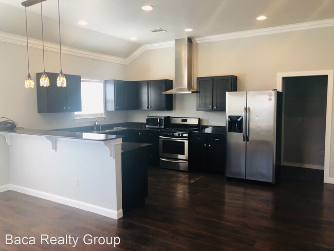 Building Photo - 3 br, 3 bath House - 1418 #1 W George Ave