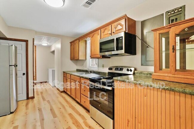 Building Photo - 273 Lockhouse Rd B