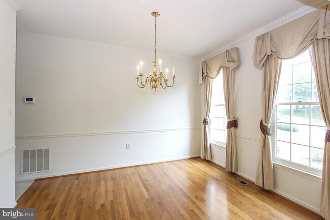 Building Photo - 103 Argosy Dr