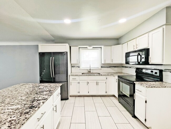 Building Photo - 7515 Cloman Way