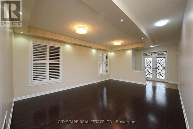 Building Photo - 32 Fallmeadow Cir