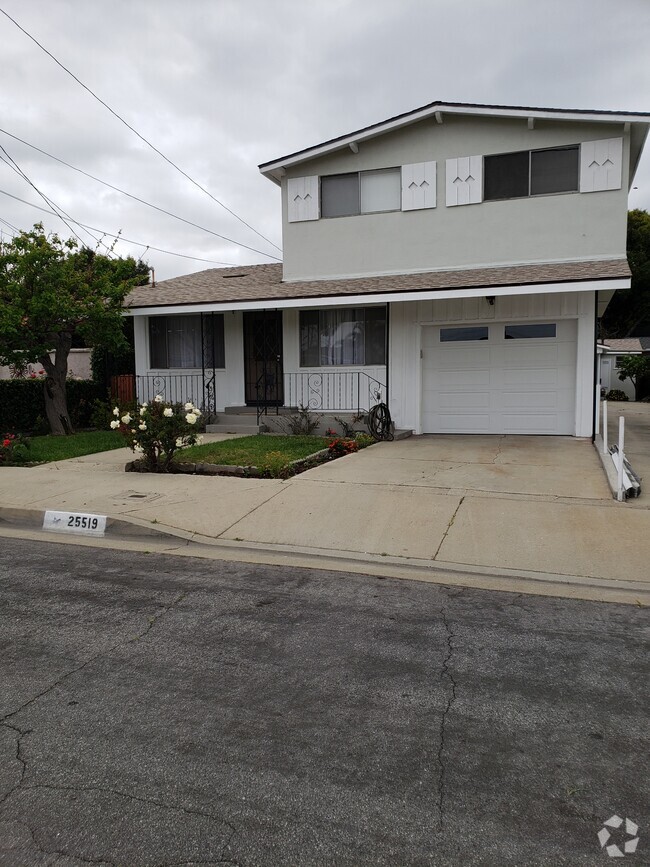 Building Photo - 25519 Alliene Ave