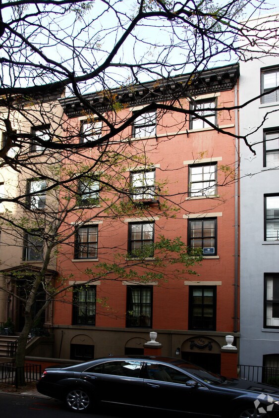 Building Photo - 200 Columbia Hts