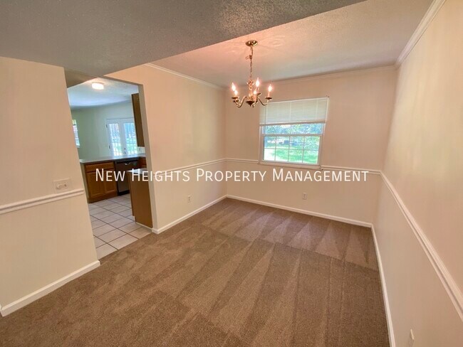Building Photo - 109 Woodthrush Road