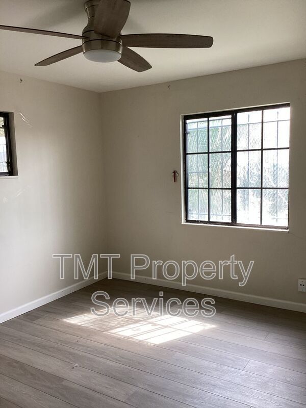 Foto del edificio - 137 W. Third St.
