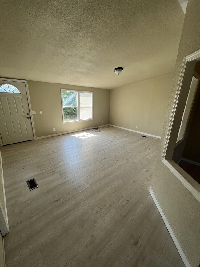 Foto del edificio - 17650 Cr 3645