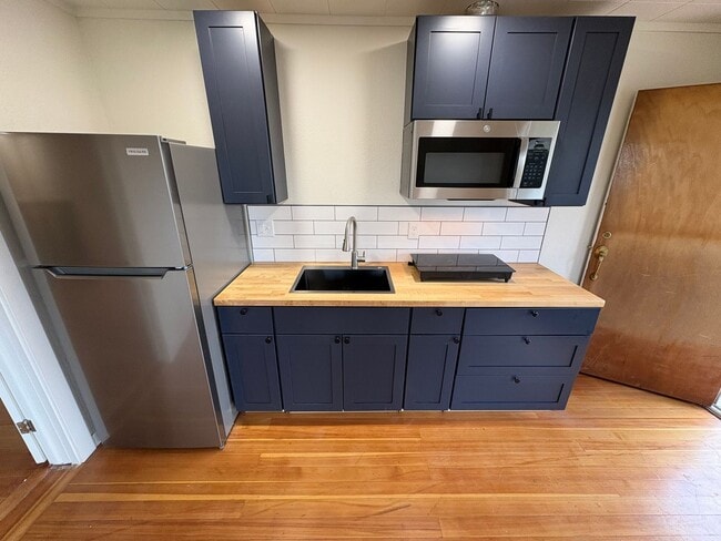 Building Photo - 1133 N Almon St