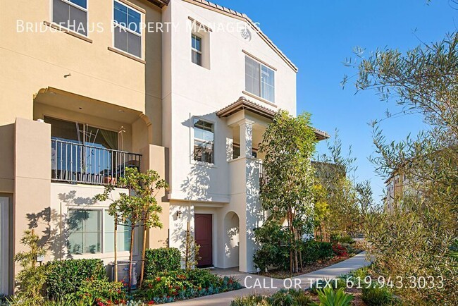 Building Photo - Stunning 3-Story Townhome at Sunset at Mel...