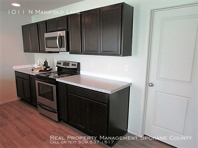 Building Photo - 1011 S Manifold Ln