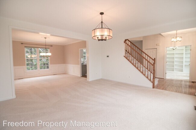 Building Photo - 4 br, 3.5 bath House - 13550 Shardlow Ct