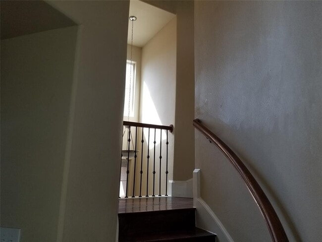 Building Photo - 2635 Villa Di Lago Dr