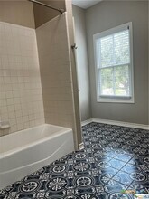 Building Photo - 244 Lake Ridge Dr