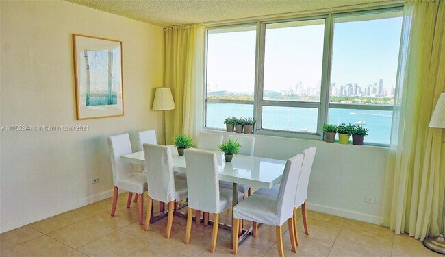 Foto del edificio - 1500 Bay Rd