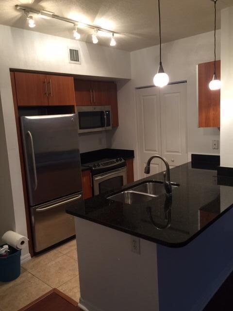 Building Photo - 600 S Dixie Hwy