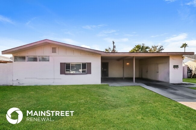 Building Photo - 6211 W Indianola Ave