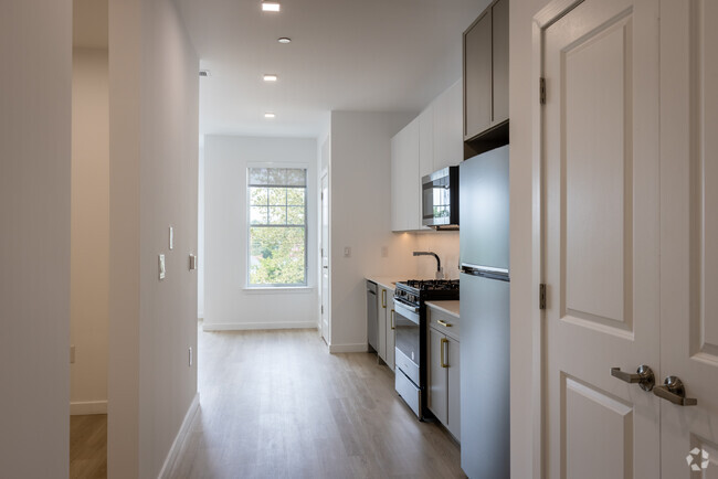 Studio, 1BA - 587SF - 110 Washington