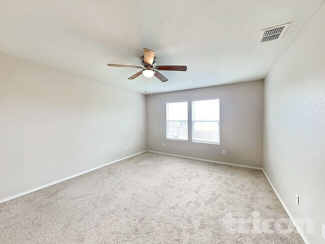 Building Photo - 10607 Noble Canyon