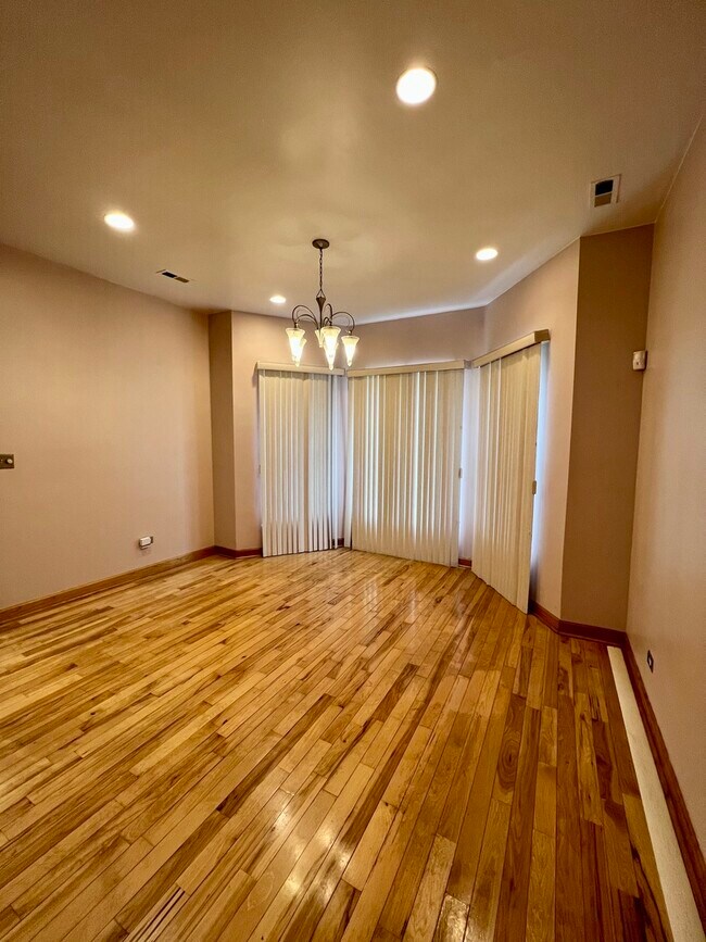 Foto del edificio - 3408 W Monroe St