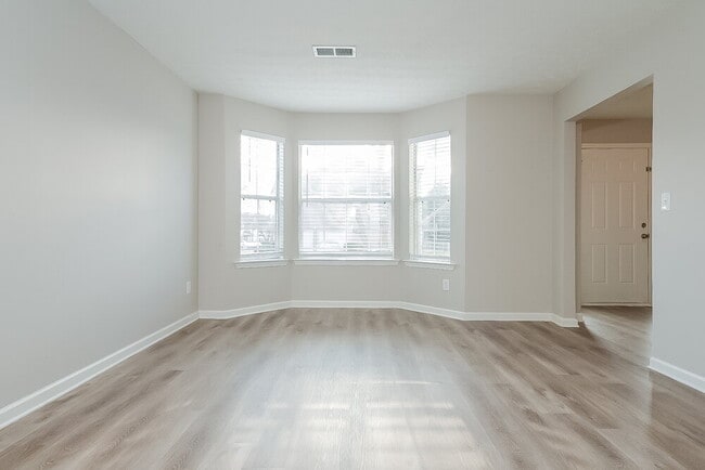 Building Photo - 470 Concord Terrace