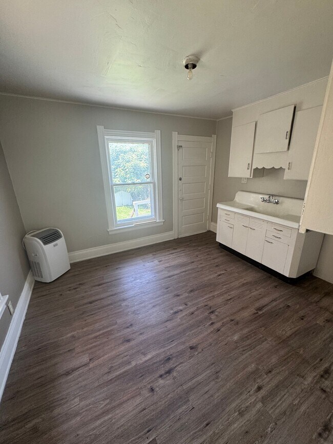 Foto del edificio - 2727 Robinwood Ave