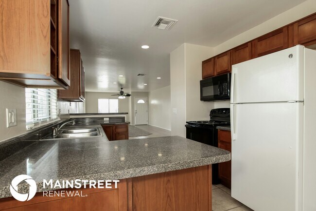 Foto del edificio - 2133 E 35th St