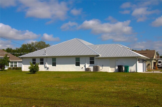 Foto del edificio - 5231 NW Iredell St