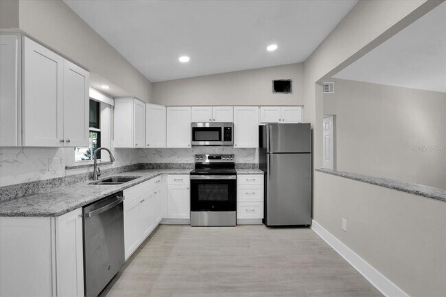 Foto del edificio - 1452 S Evergreen Ave