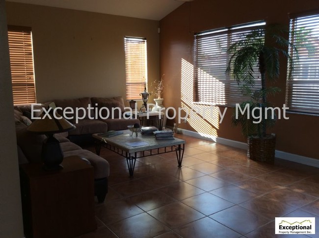 Foto del edificio - 2813 SW 51st St