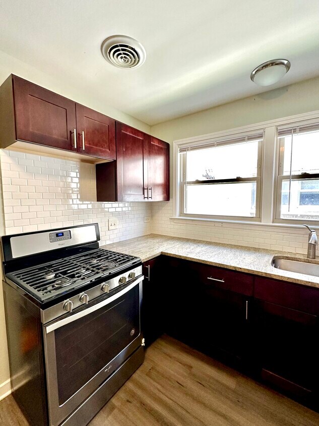 Foto principal - 8137 Keating Ave