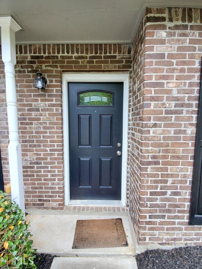 Building Photo - 2735 Trotters Pointe Dr