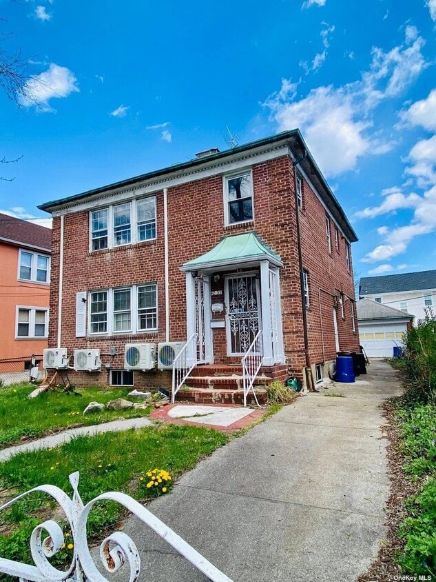 425555 157th St Unit 2Fl, Queens, NY 11355 Apartment for Rent in