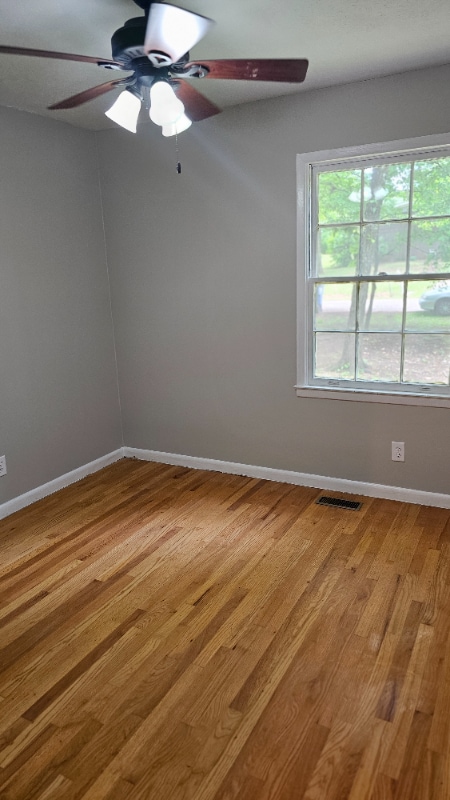 Building Photo - 1112 Caswell Dr